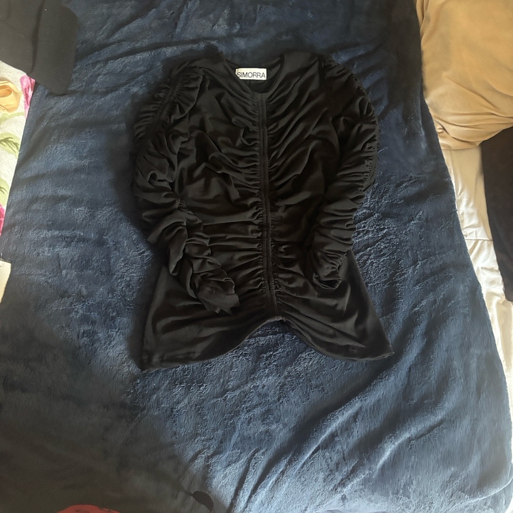 Simorra Black Ruched Top - Picture 5 of 8
